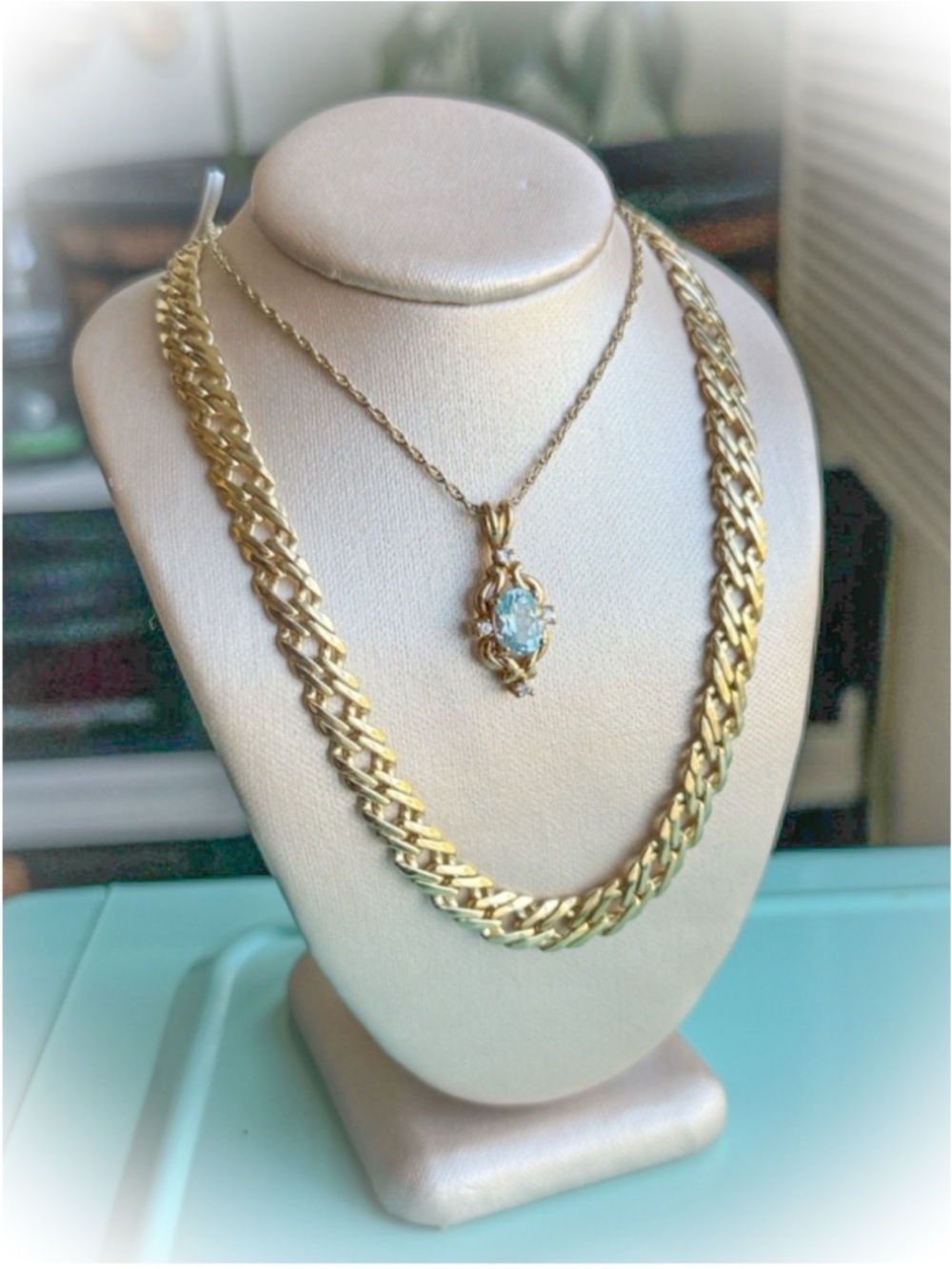 22” Gold Toned Cuban Link Chain Necklace